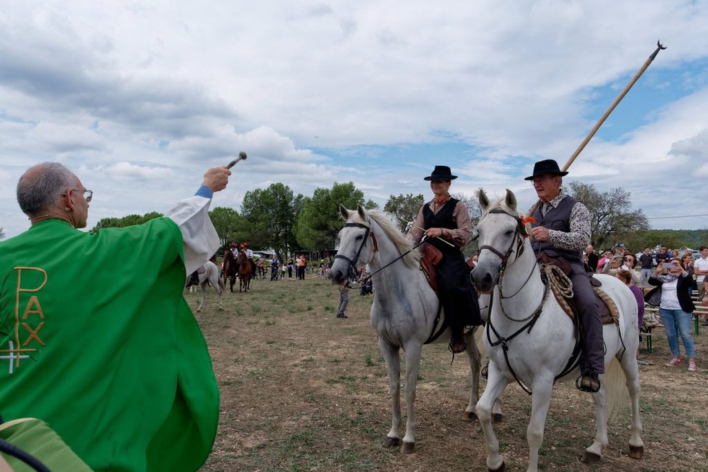 782018943_122109028863430871_7691526398070930115_n-1024x683 Le grand défilé de Pertuis Équestre !